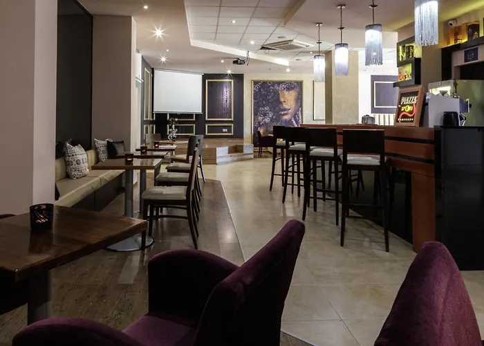 Hotel apartamentowy Saint George Palace 4*