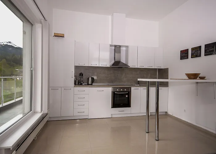 Hotel apartamentowy Saint George Palace