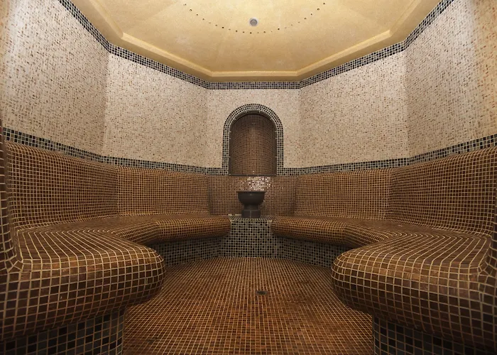 מלון דירות Saint George Palace