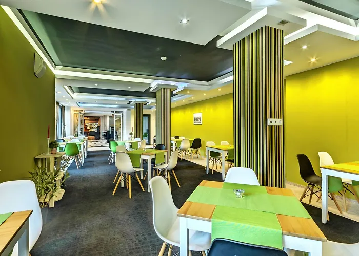 Hotel apartamentowy Saint George Palace 4*