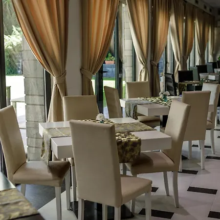 아파트호텔 Saint George Palace 반스코