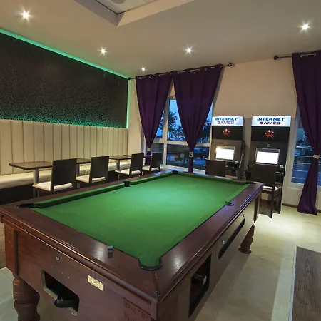 Aparthotel Saint George Palace 4*