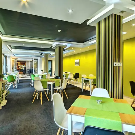 Ξενοδοχείο με διαμερίσματα Saint George Palace 4*