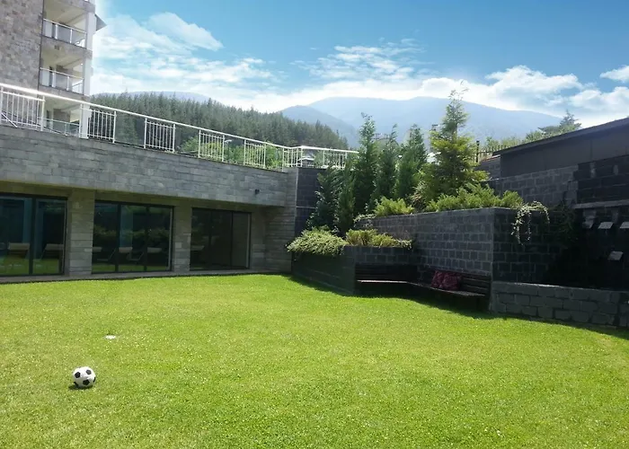 Saint George Palace Aparthotel